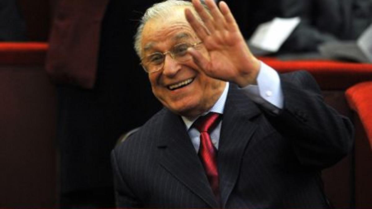 Iliescu, despre apelativele lui Băsescu la adresa lui Ponta: N-are rost să coborâm ştacheta