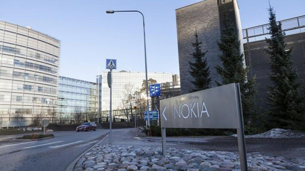 Nokia şi-a vândut sediul central din Finlanda şi îl ia înapoi cu chirie