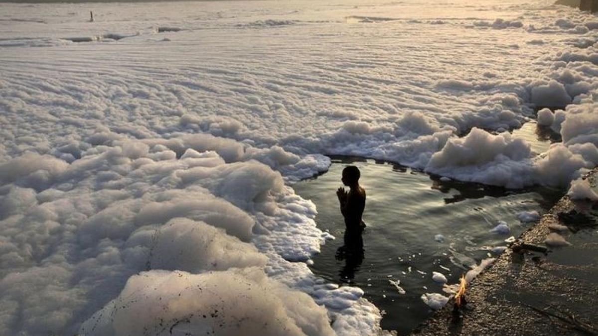 Fotografiile care arată cât de rău este poluată Terra. &quot;Nu credem că va mai rezista prea mult timp în ritmul acesta