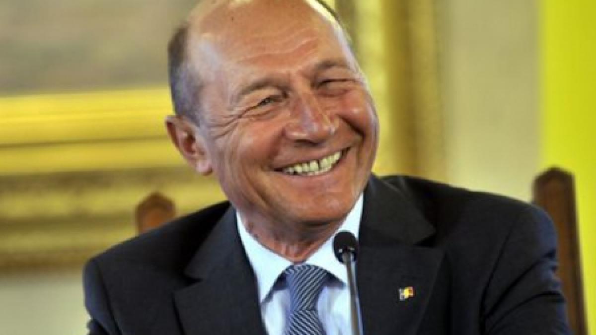 Băsescu se luptă cu umorul. Vezi ultima gafă a preşedintelui României