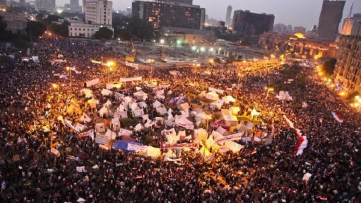 Opoziţia egipteană refuză participarea la dialogul propus de Mohamed Morsi