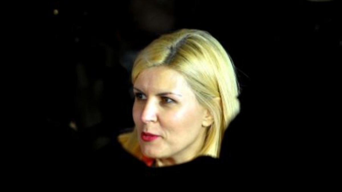 Udrea, întrebată dacă doreşte şefia PDL: E greu să spun, trebuie văzut ce zic liderii din teritoriu