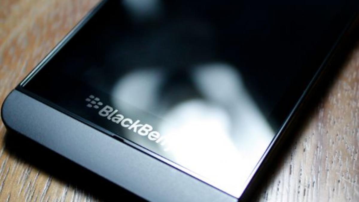 Fotografii spion cu noul BlackBerry, seria L, &quot;scurse&quot; pe Internet