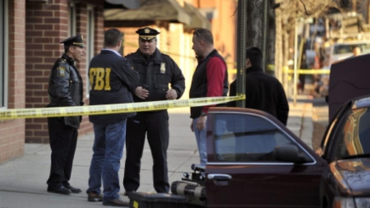 Mama criminalului din Connecticut era colecţionară de arme. Ea l-a învăţat să tragă cu pistolul