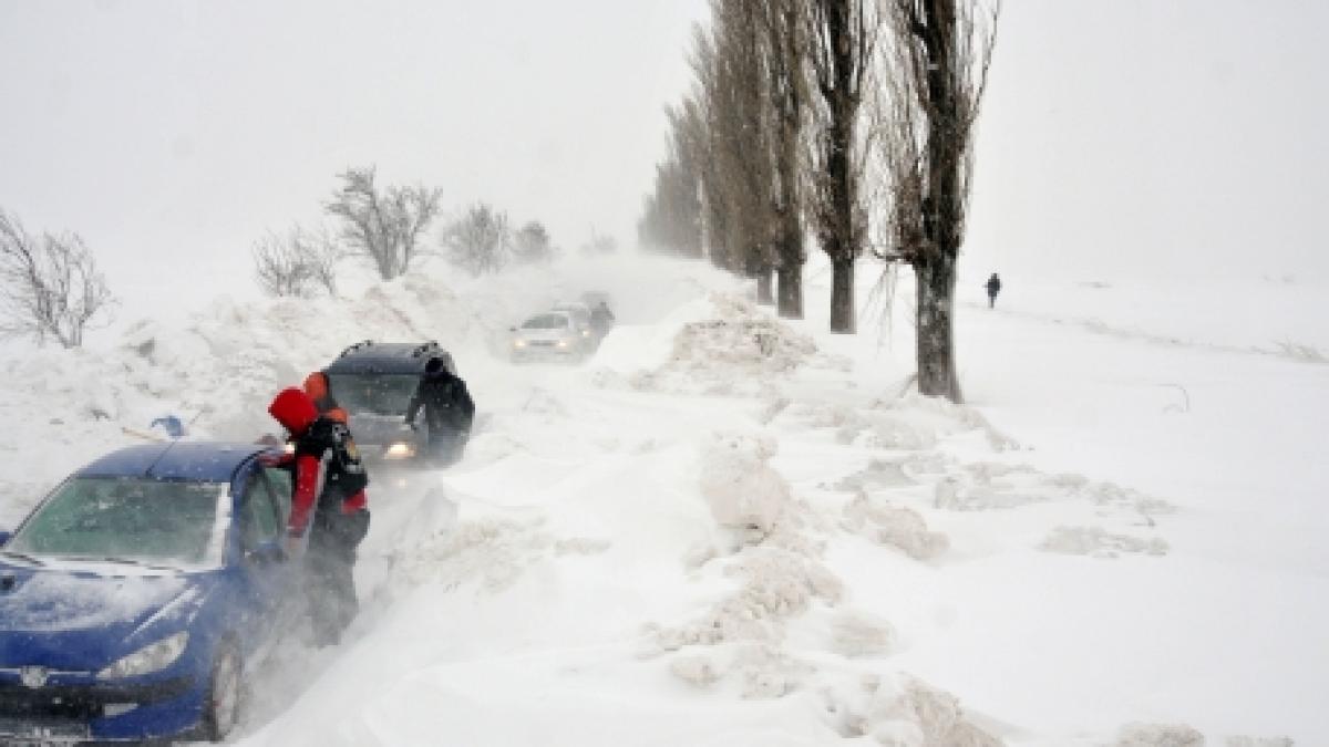 Infotrafic: Circulaţia este blocată pe patru drumuri naţionale secundare din Moldova