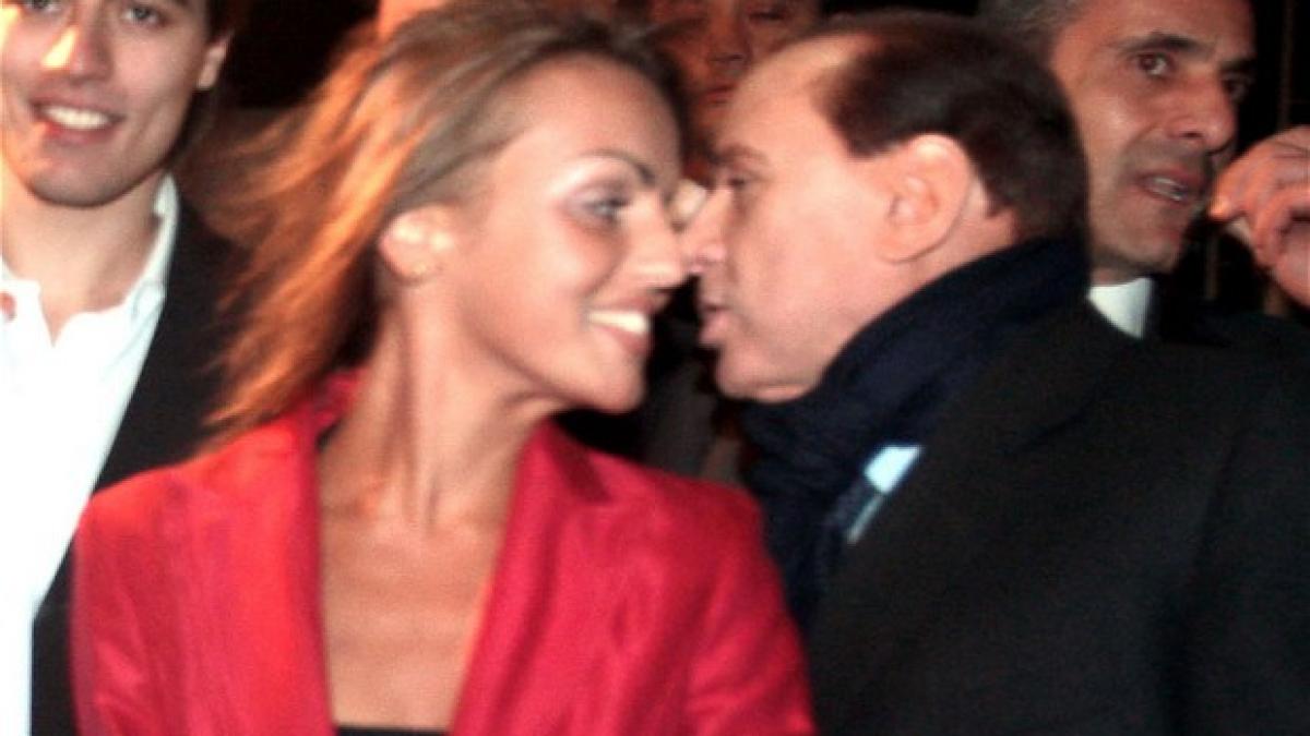 Berlusconi s-a logodit! Iubita lui, o prezentatoare cu 49 de ani mai tânără