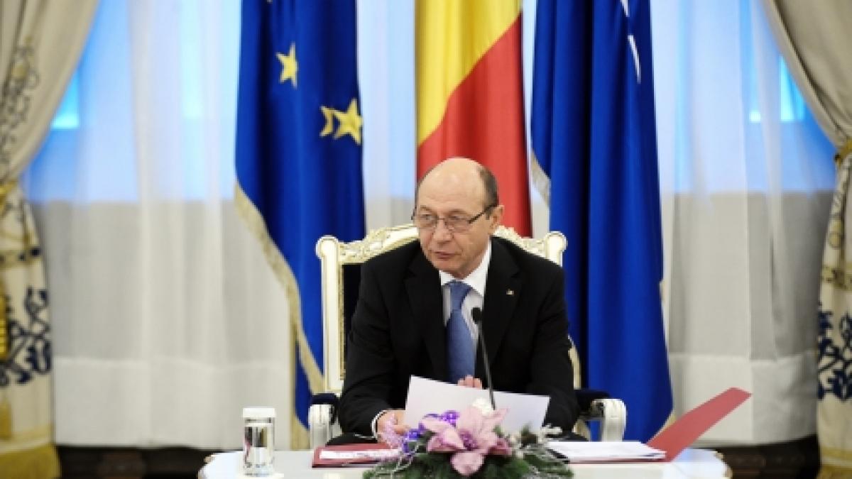 Traian Băsescu a ajuns în staţiunea Covasna, unde ar urma să îşi petreacă sfârşitul de an