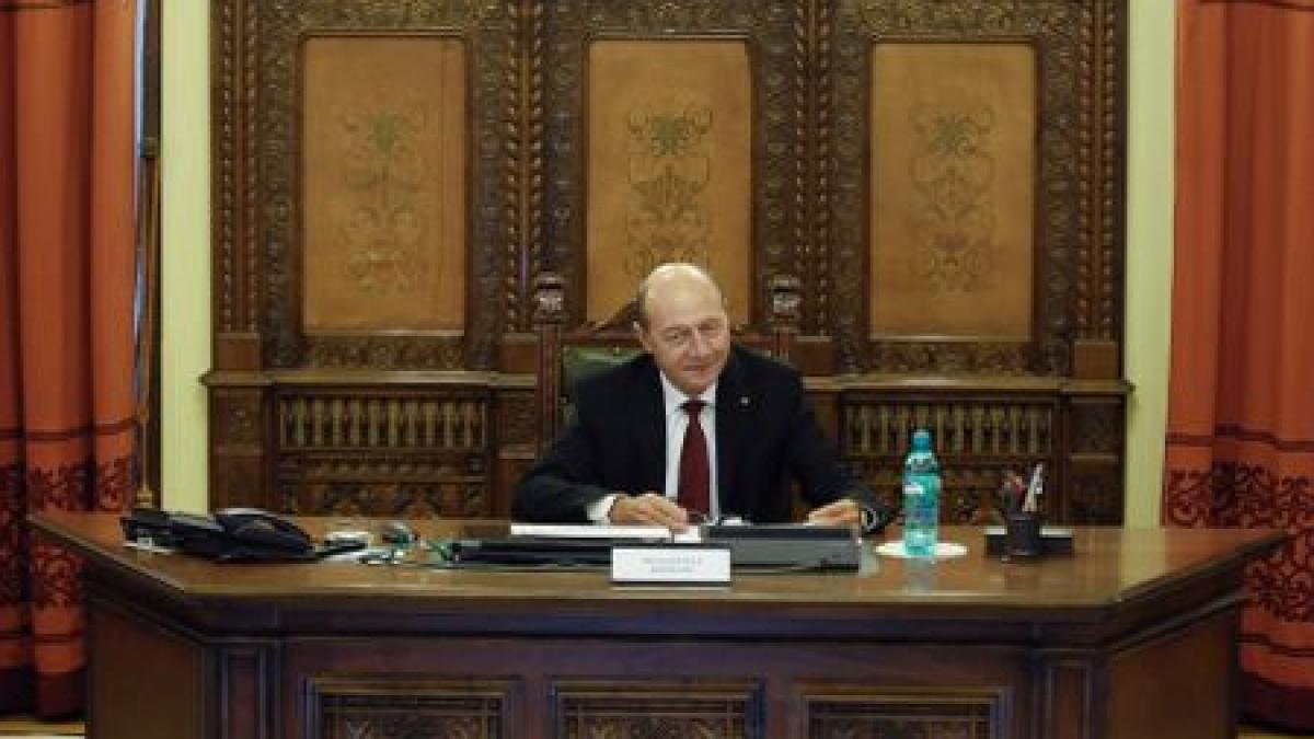 Mesajul preşedintelui Traian Băsescu de Anul Nou: 2013 să fie anul liniştii şi solidarităţii