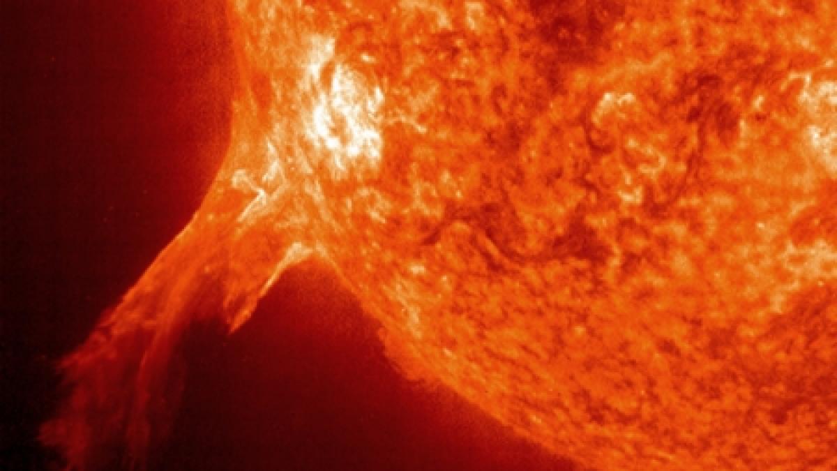 Exploziile solare, la apogeu în 2013. Vezi ce pericole prezintă pentru planeta noastră