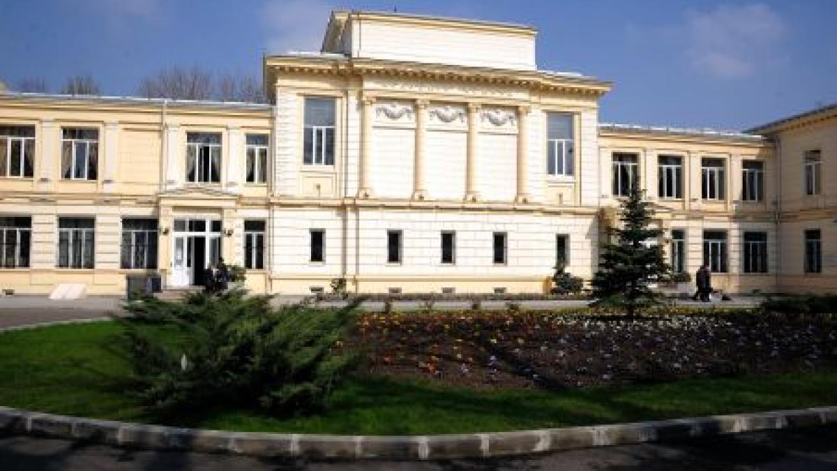 Academia Română: Stingerea din viaţă a lui Sergiu Nicolaescu ne îndoliază sufletele