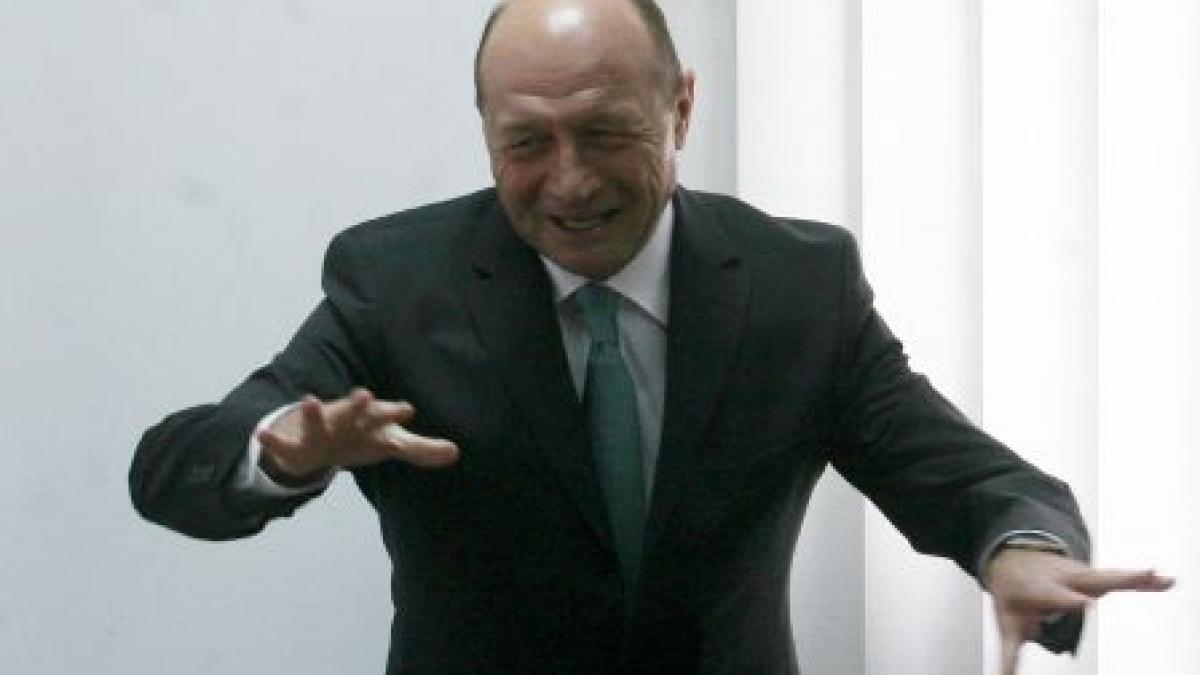 &quot;Mai bine RAZBOI decât justiţie neindependentă&quot;. Traian Băsescu, la şedinţa în care se alege conducerea CSM