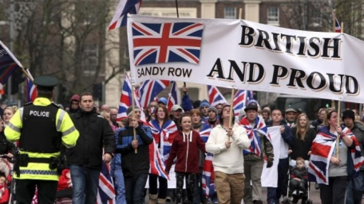 Irlanda de Nord. Nouă răniţi în urma protestelor violente din Belfast