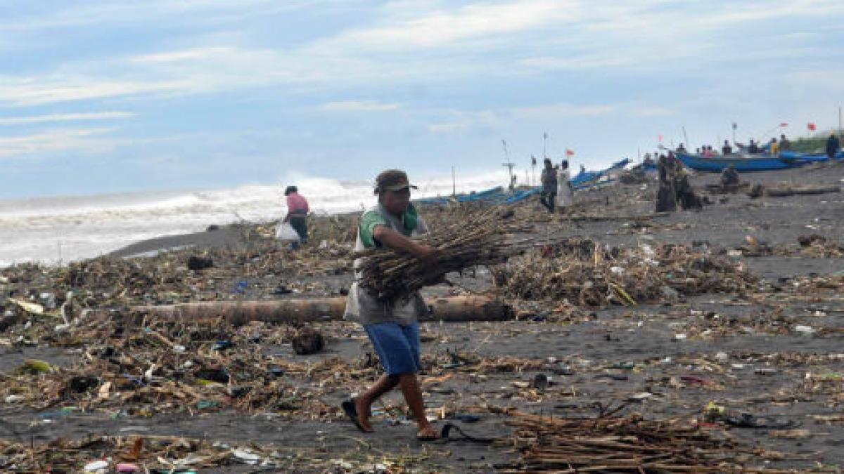 Cel puţin opt persoane au murit în urma inundaţiilor puternice din Indonezia