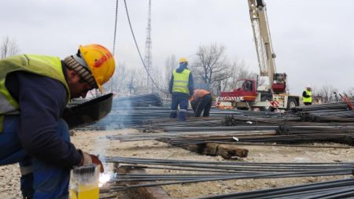 Planuri măreţe pentru 2013. Câţi kilometri de autostradă vor să construiască autorităţile în acest an