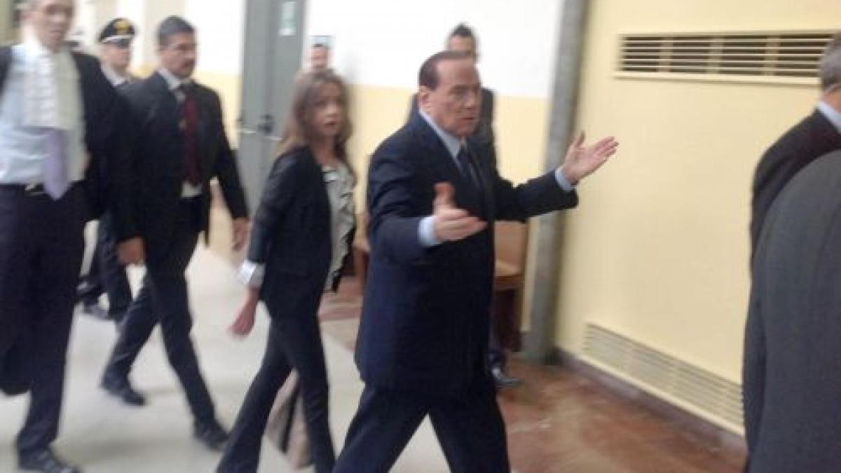 Berlusconi: Sunt victima a trei judecătoare feministe şi comuniste