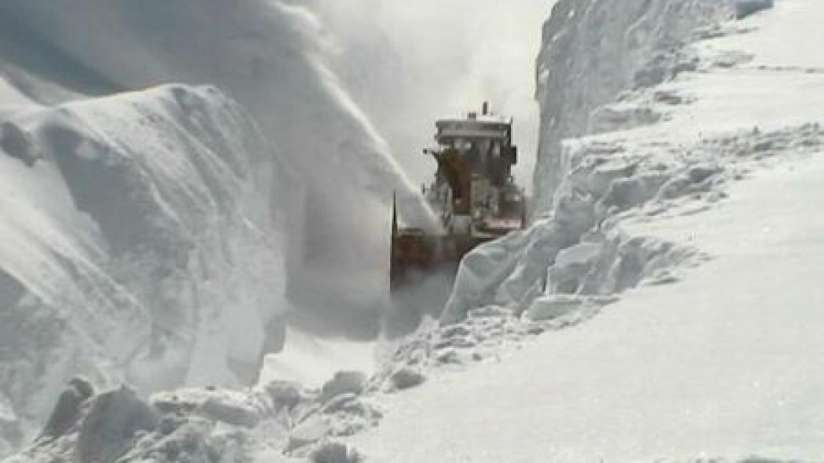 Clipe de coşmar. O AVALANŞĂ puternică a îngropat un sat din Turcia