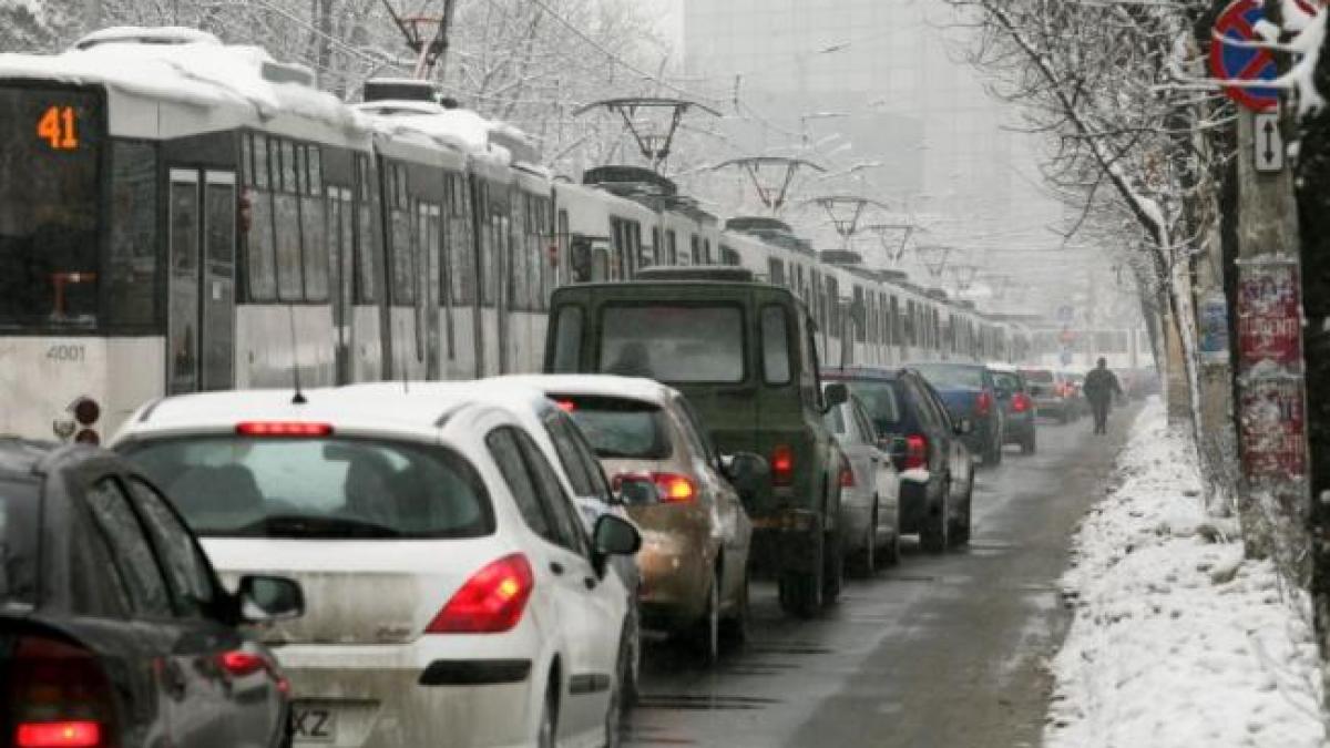 Pentru mai bine de 2 MILIOANE de şoferi români această veste strică planurile. Ce înseamnă noua taxă auto