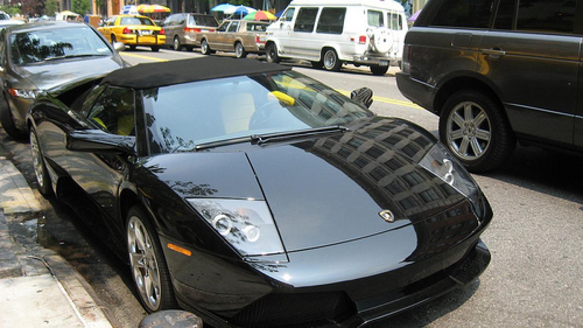 De ce costă acest Lamborghini Murcielago cât un LOGAN?! Piesele sunt 100% originale, dar şoferul ar putea avea o surpriză