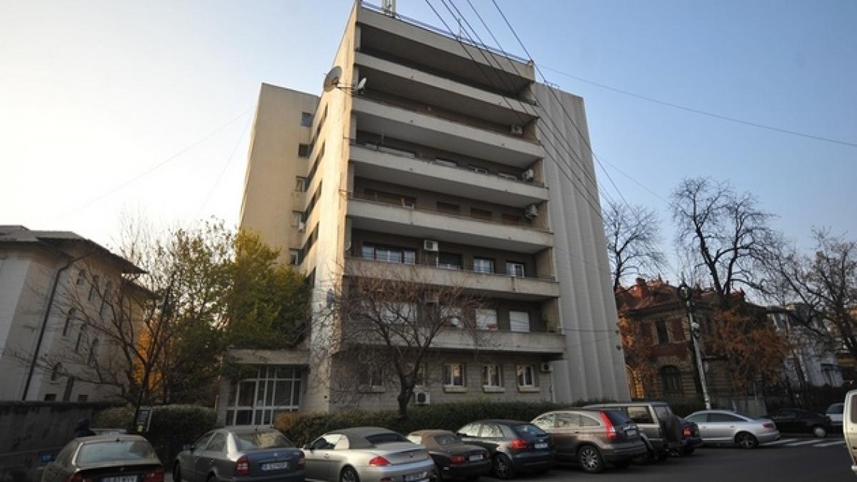 Care este deputatul pentru care statul dă aproape 2000 de lei. Locuieşte într-un apartament al RA-APPS cu o suprafaţă de 180 de metri pătraţi