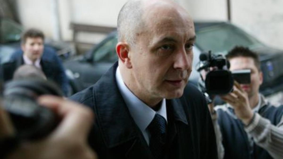 Stenograme. Preşedintele Traian Băsescu ar fi intervenit la omul de afaceri Puiu Popiviciu