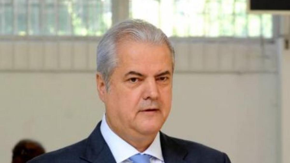 Adrian Năstase: Să îl ajutăm pe Băsescu să abdice?