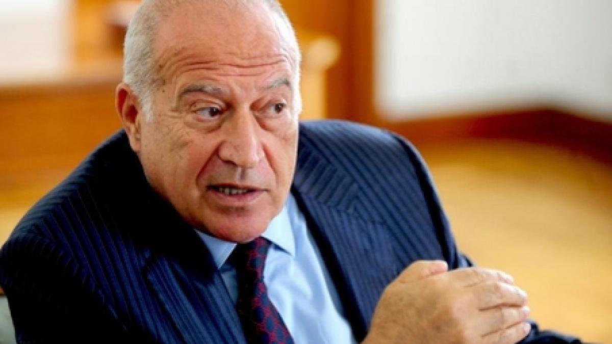 Dan Voiculescu, propunere către Băsescu: Nu ar fi el dispus să renunţe la imunitate în favoarea Justiţiei, dacă pentru el Justiţia e atât de importantă? 