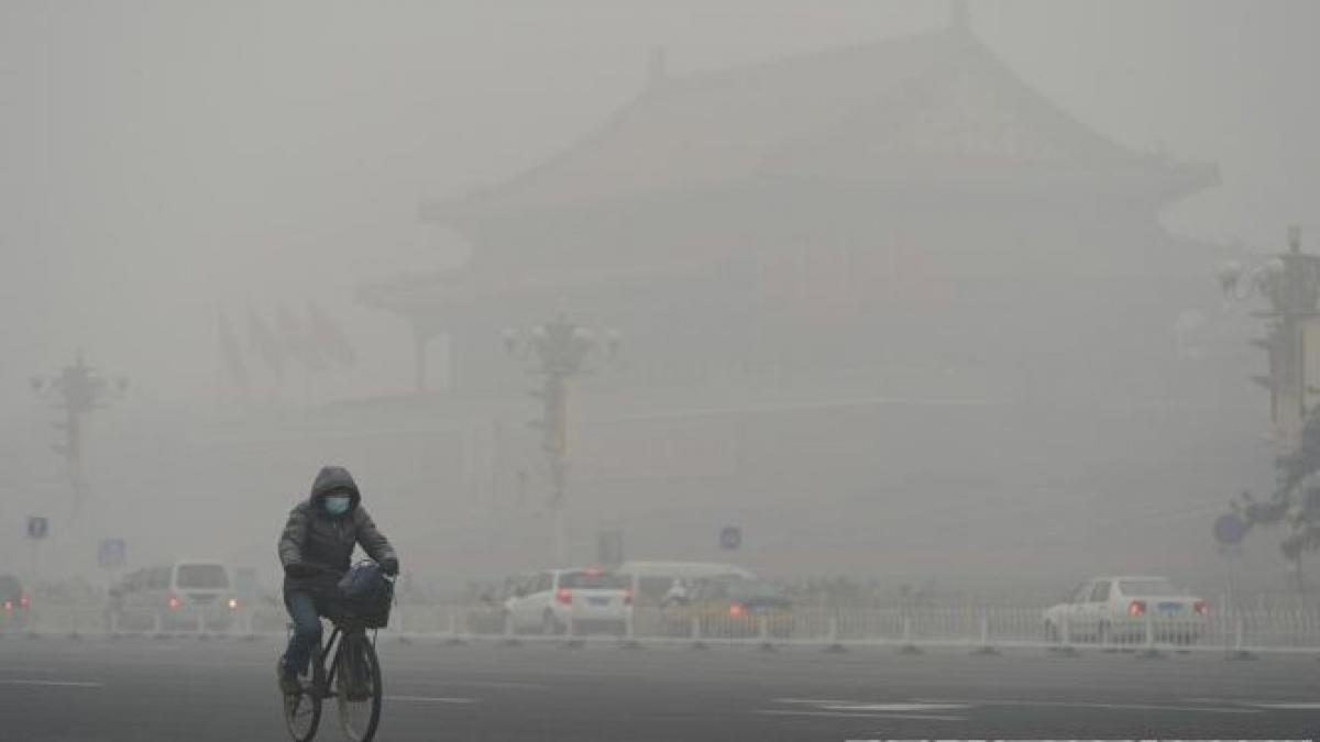 Beijingul, acoperit din nou de un smog toxic