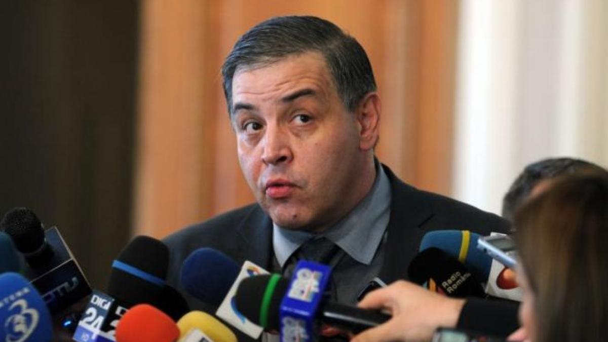 Încă un liberal părăseşte conducerea partidului. Vlad Moisescu îşi dă demisia din funcţia de vicepreşedinte al PNL