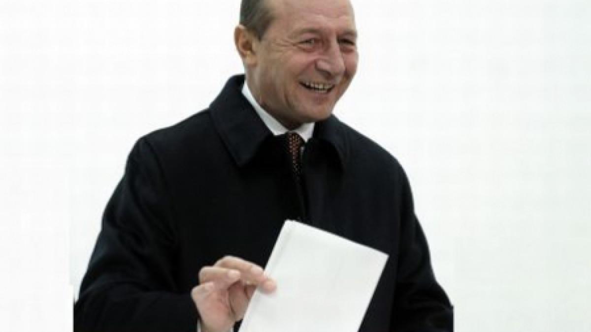 Băsescu: Luni decid dacă promulg, retrimit la Parlament sau către CC Statutul parlamentarilor