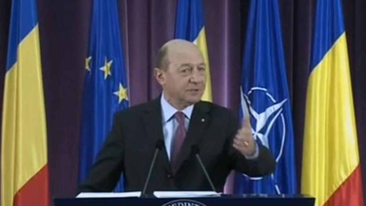 Băsescu: Sunt penibili cei care vorbesc despre o nouă suspendare. Să citească Constituția