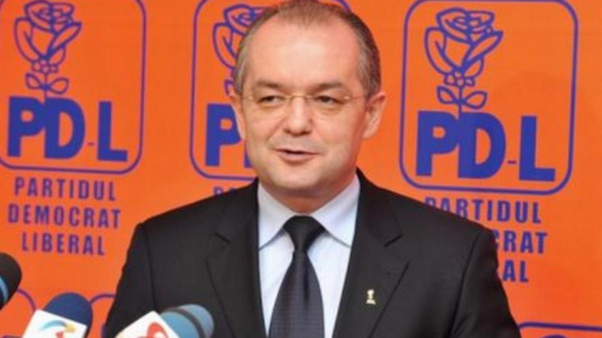 Boc şi Falcă risipesc banii. Investiţii de 9 milioane euro, pentru amenjarea de spaţii verzi