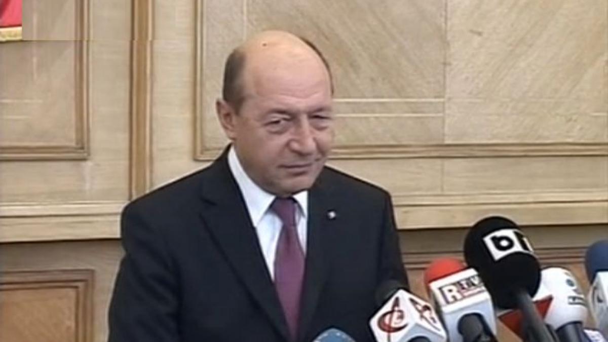 Reacţia lui Băsescu, în scandalul drapelului secuiesc: Nu răspund unui ambasador