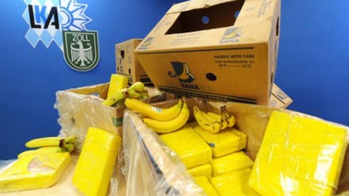 Zeci de kilograme de cocaină au fost găsite printre banane