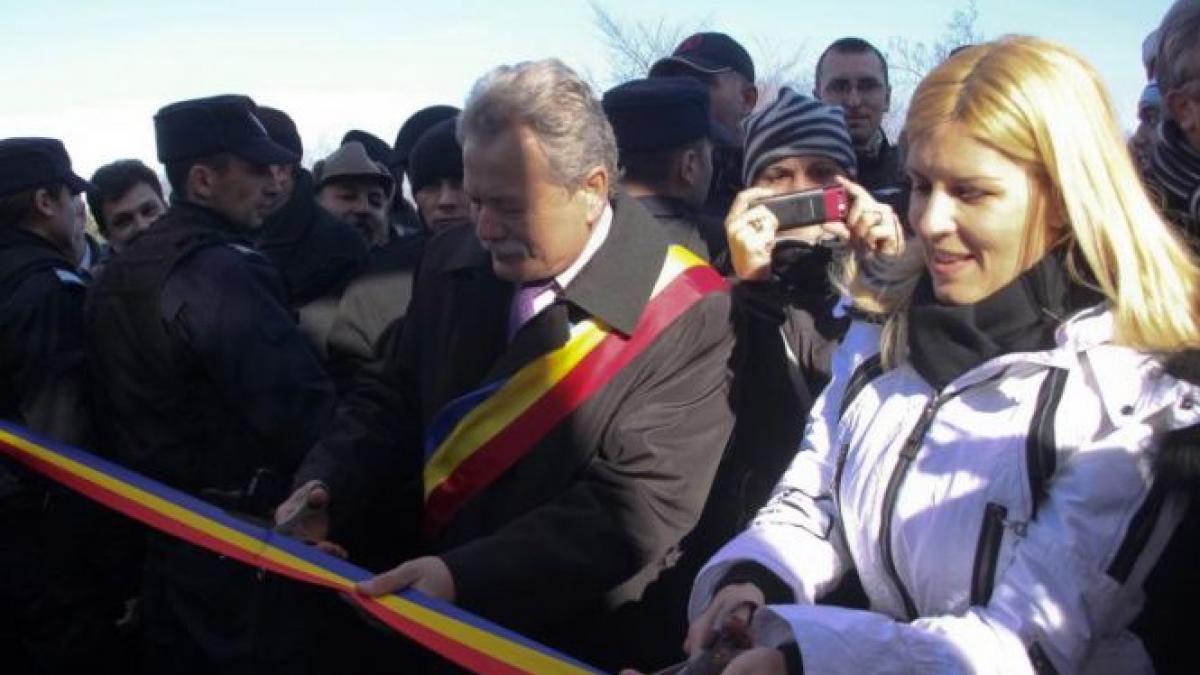 Traian Băsescu laudă telegondolele Elenei Udrea: O să vedeţi voi ce bune sunt!