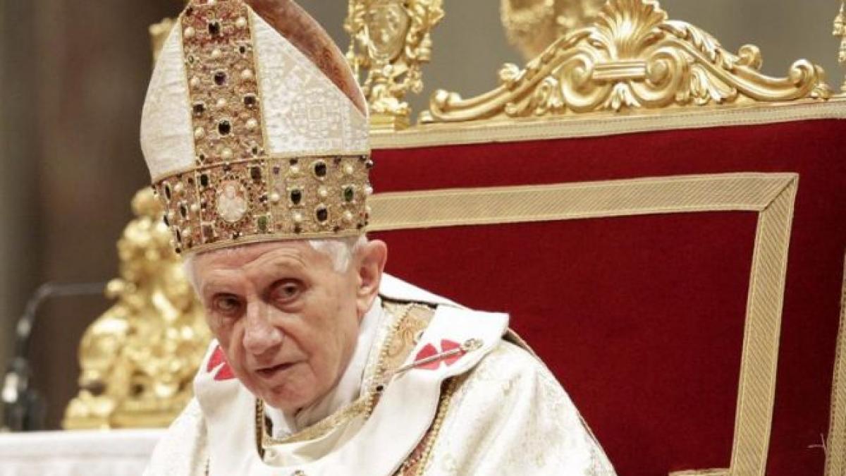 Papa Benedict al XVI-lea şi-a anunţat retragerea. Alegerea noului Papă va avea loc în martie