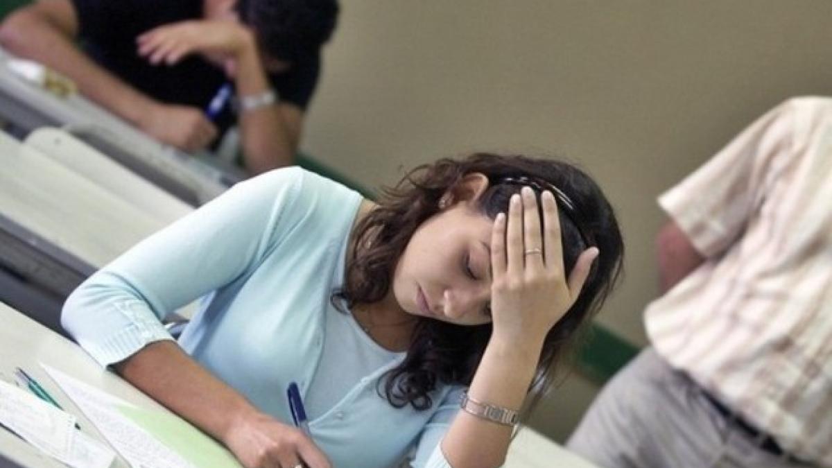 Dacă mâine s-ar da Bacalaureatul rezultatele ar fi dezastruoase. Doar 2 elevi au luat nota 10 la simulări într-un liceu din Capitală