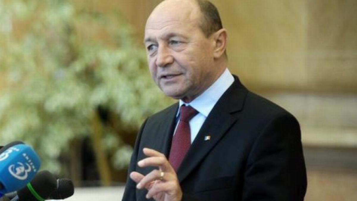 Băsescu: Elita PDL &quot;nu depăşeşte media şi mediocritatea politicului&quot;. Partidul trebuie revitalizat