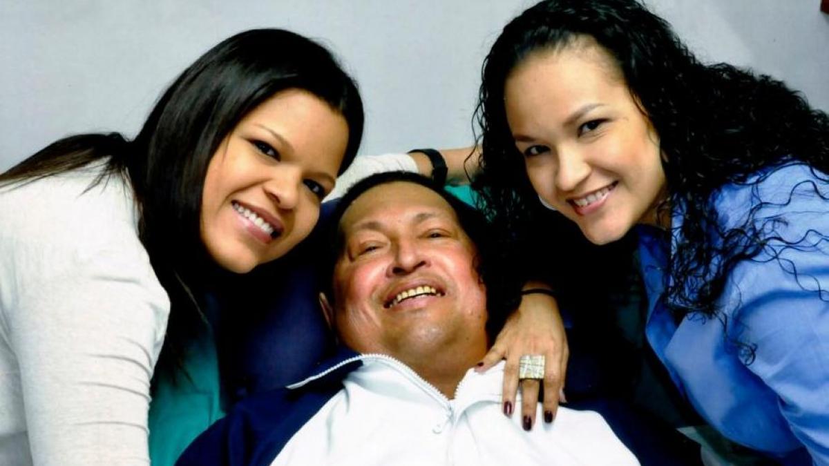 PRIMELE IMAGINI cu Hugo Chavez pe patul de spital 