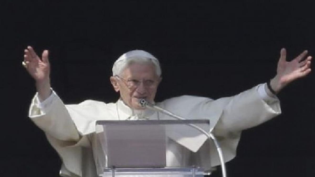 Papa Benedict al XVI-lea va avea o pensie de 2.500 de euro pe lună