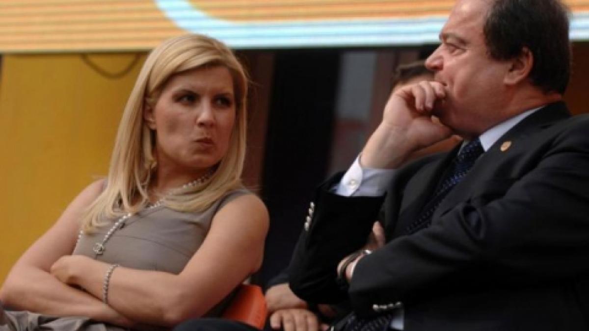 Elena Udrea vrea 10.000 de delegaţi la Convenţia Naţională a PDL. Blaga declară că nu există o sală atât de încăpătoare