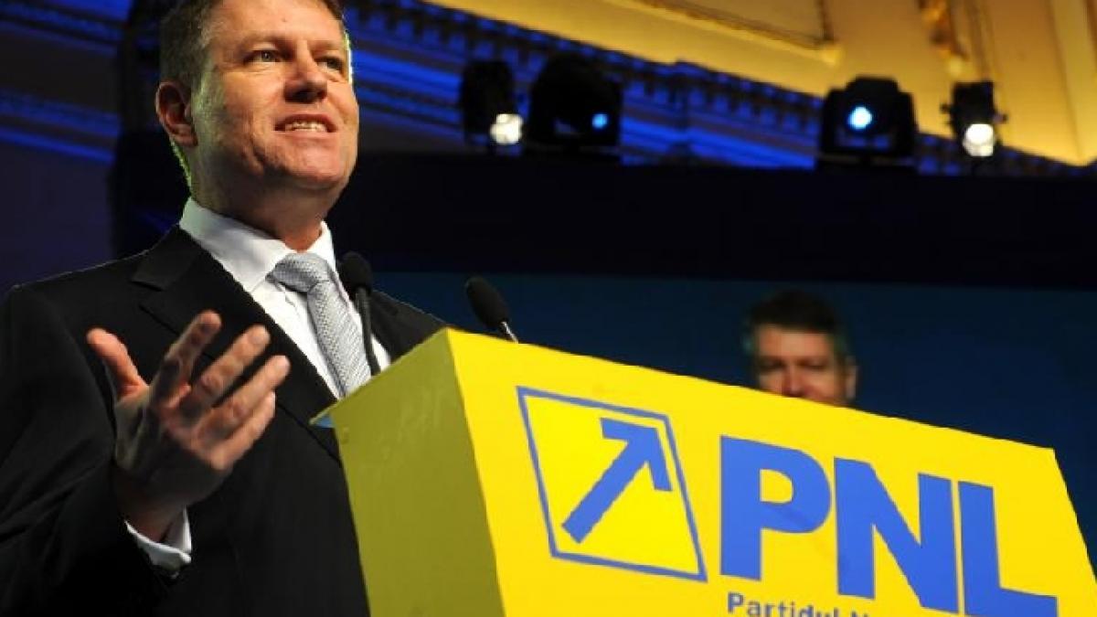 Iohannis: Trebuie să câştigăm Preşedinţia României cu candidatul Antonescu