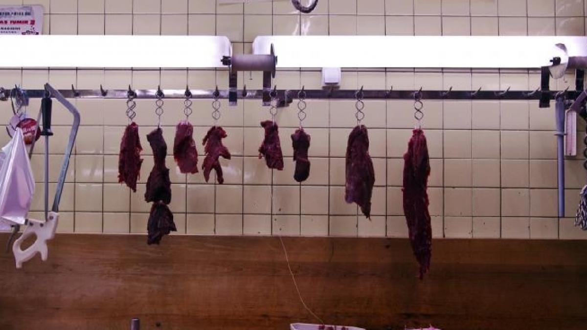 Un măcelar din Austria recunoaşte că a folosit carne de cal nedeclarată în prepararea a două dintre specialităţile de cârnaţi