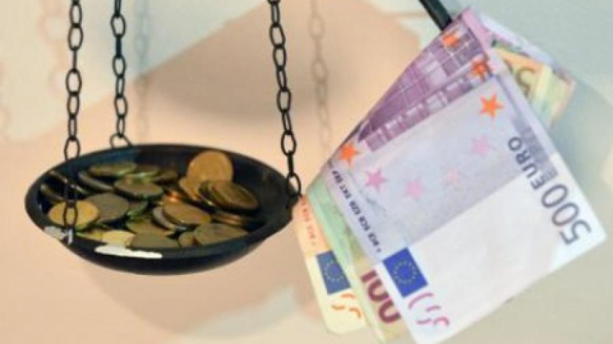 Leul creşte pentru a doua zi consecutiv, raportat la euro şi dolar. Vezi cotaţia BNR