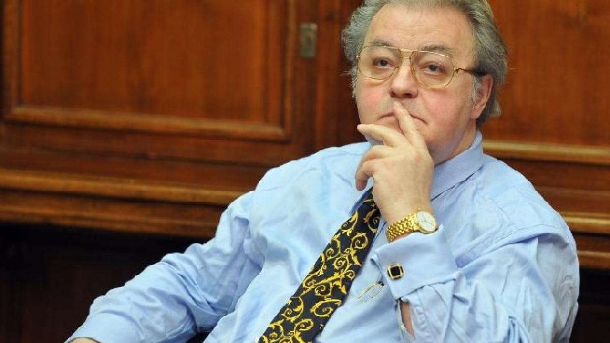 Corneliu Vadim Tudor, internat de urgenţă la Spitalul Militar