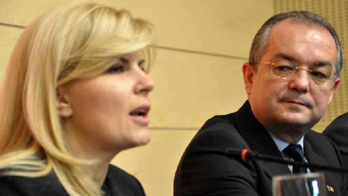 Emil Boc, despre Elena Udrea: Spre deosebire de alte femei, ea a venit cu tocurile şi poşetele în politică