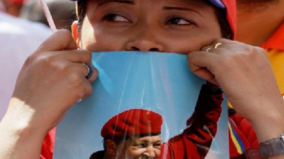 &quot;Chavez, unde eşti?&quot;. Sute de manifestanţi cer &quot;adevărul&quot; despre starea de sănătate a preşedintelui venezuelean