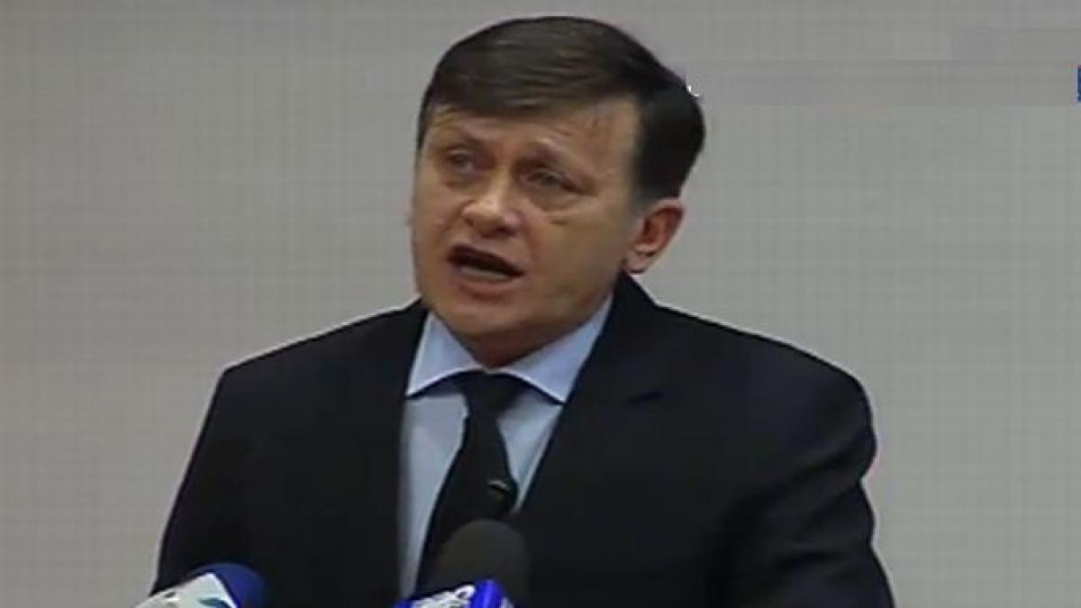 Antonescu: Referendumul pe Constituţie a fost impus. Nu va fi o lege cum vrea Traian Băsescu