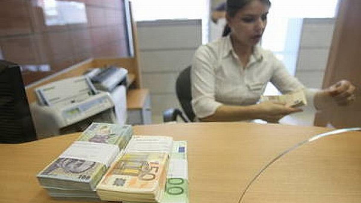 Cifrele care arată cât este de gravă de fapt situaţia în România. Valoarea restanţelor la credite a crescut cu 33%