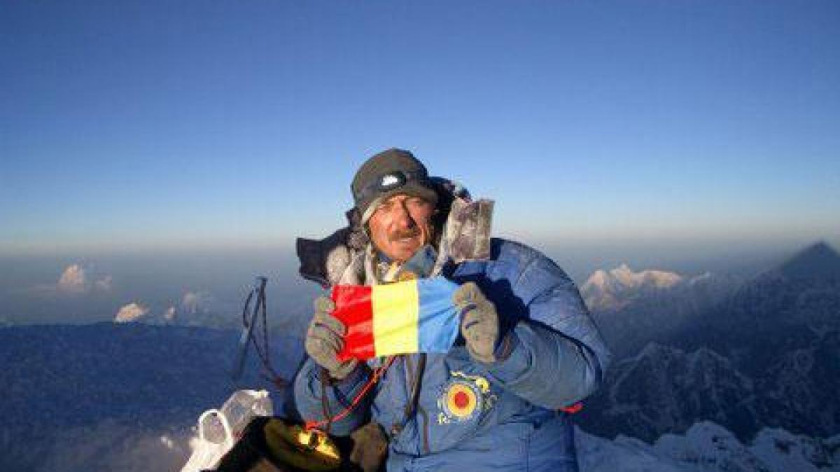 Povestea românului care a salvat de la moarte trei persoane pe Everest