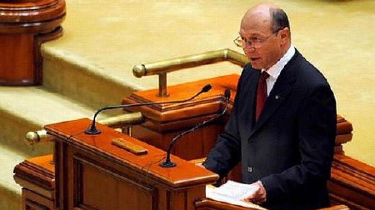 Preşedintele Traian Băsescu s-a adresat Parlamentului: România îndeplineşte toate criteriile tehnice pentru a intra în Schengen